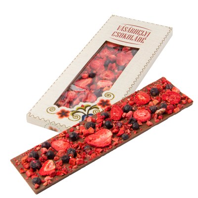 tejcsokolade-eperrel-es-fekete-ribizlivel1